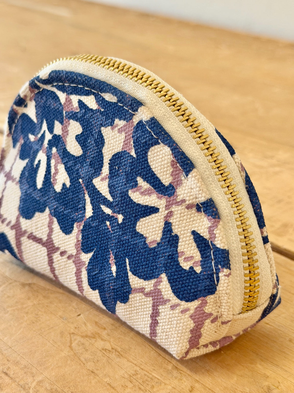 Darlene Clamshell Pouch