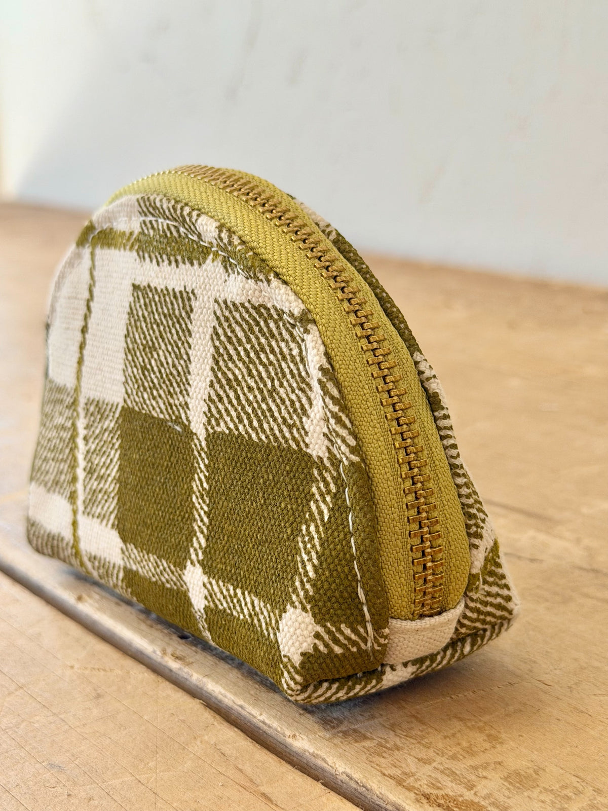 Darlene Clamshell Pouch