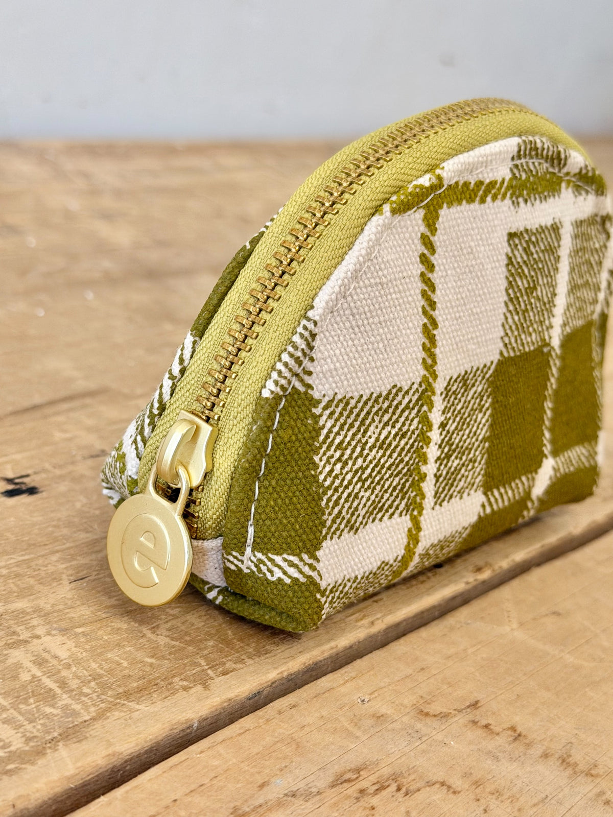 Darlene Clamshell Pouch
