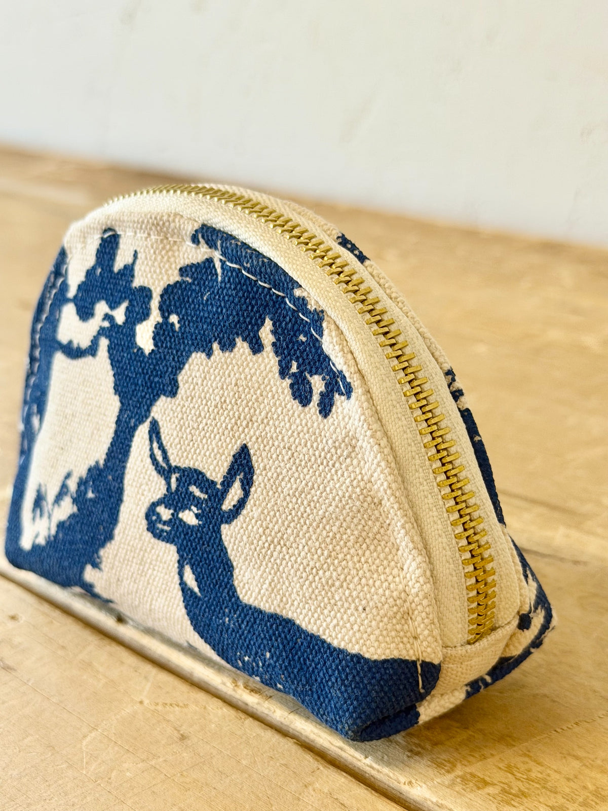 Darlene Clamshell Pouch