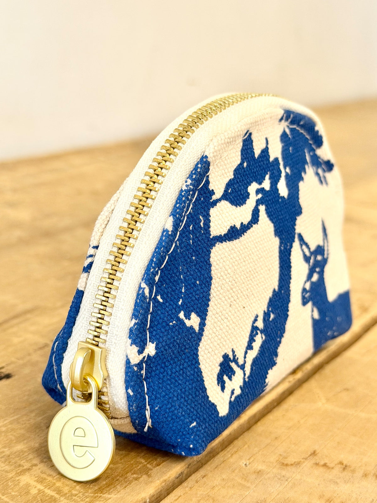 Darlene Clamshell Pouch