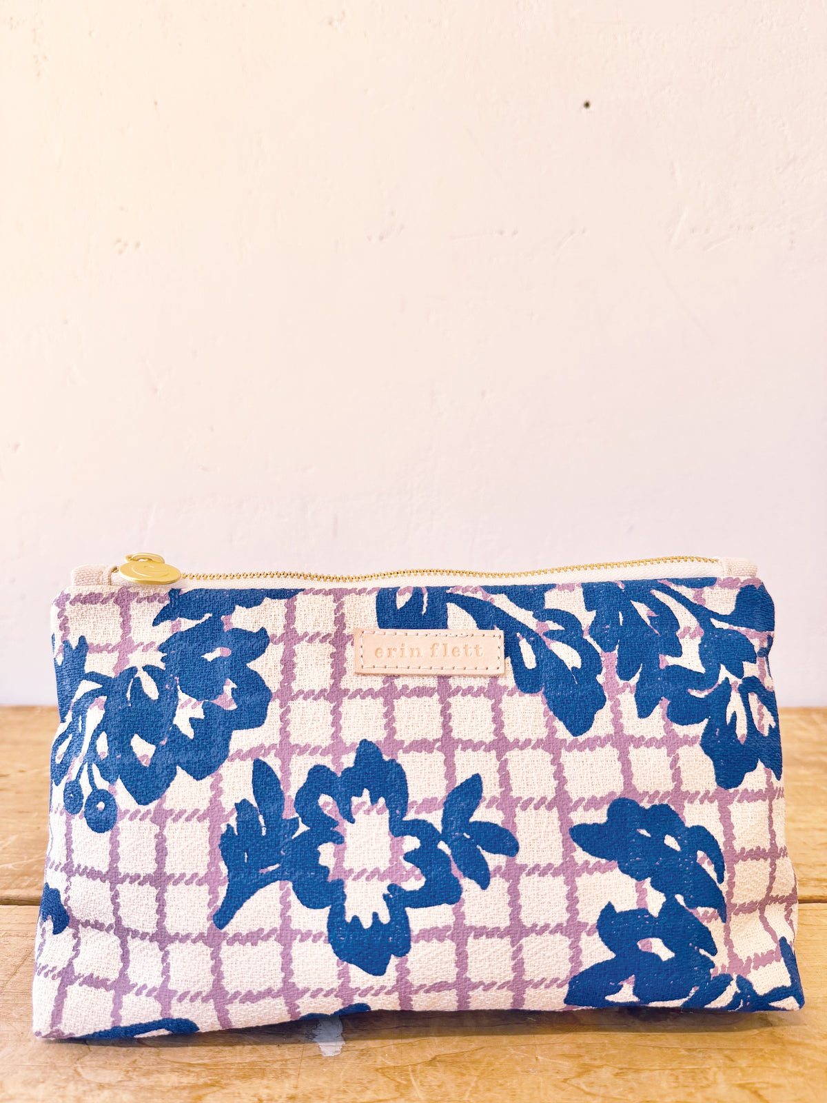 Laura Pouch