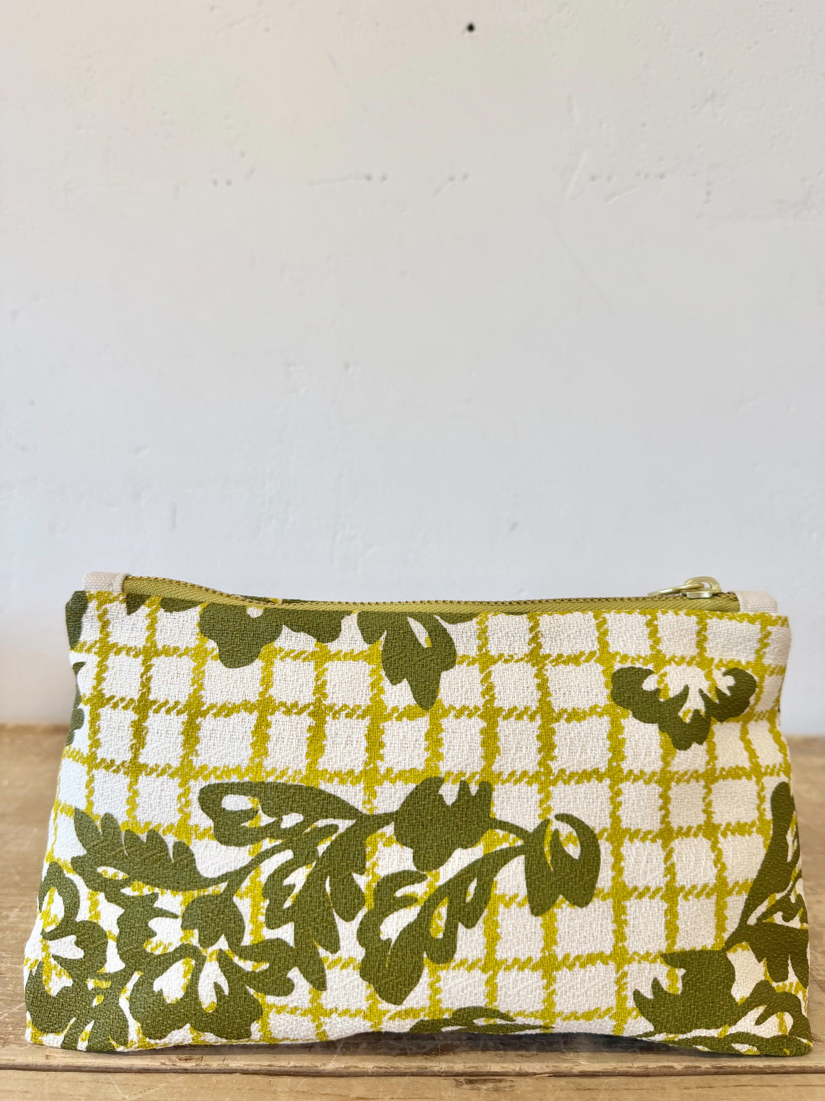 Laura Pouch