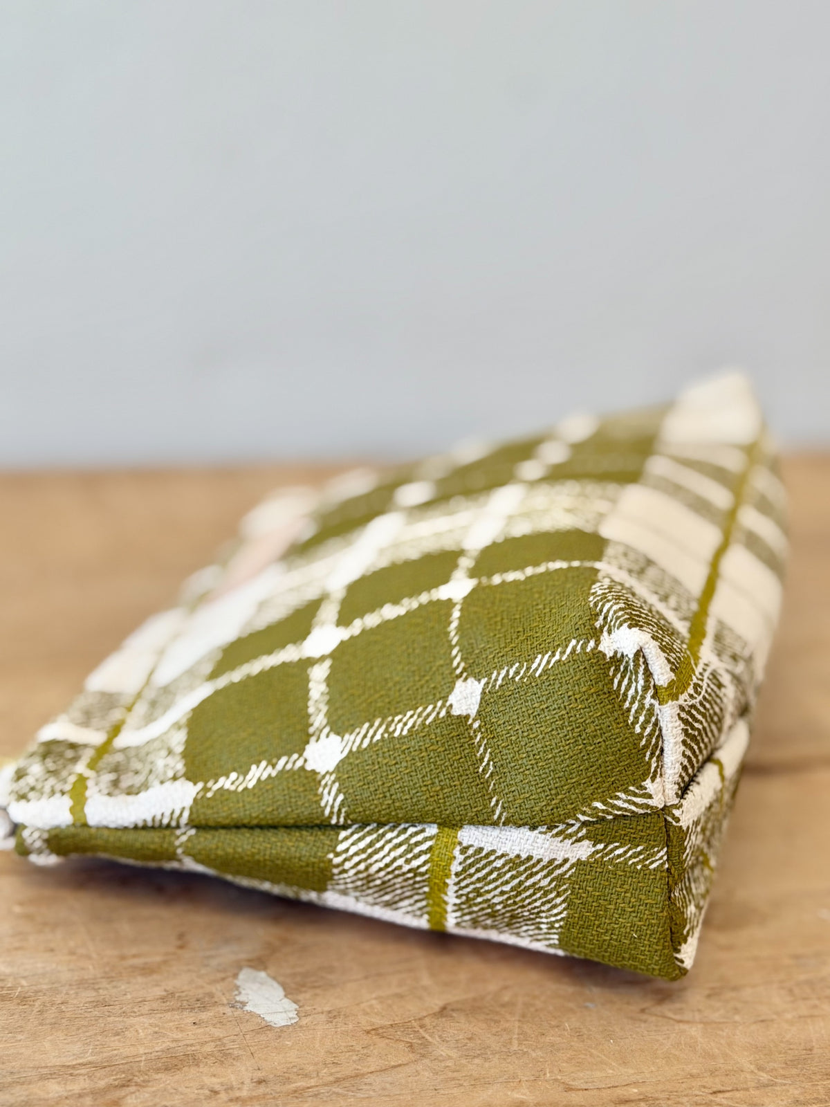 Laura Pouch