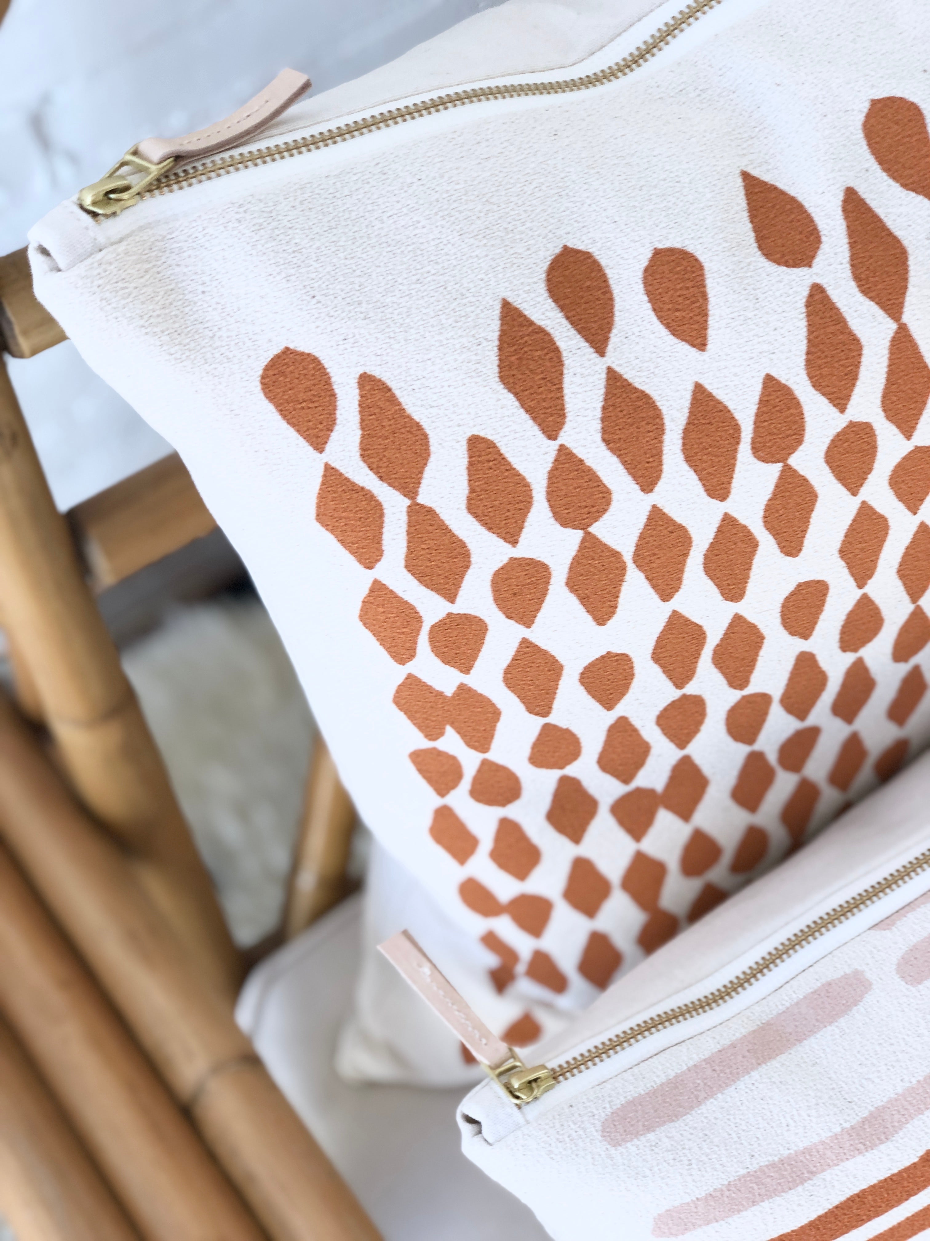 MANGO LEAVES PILLOW
