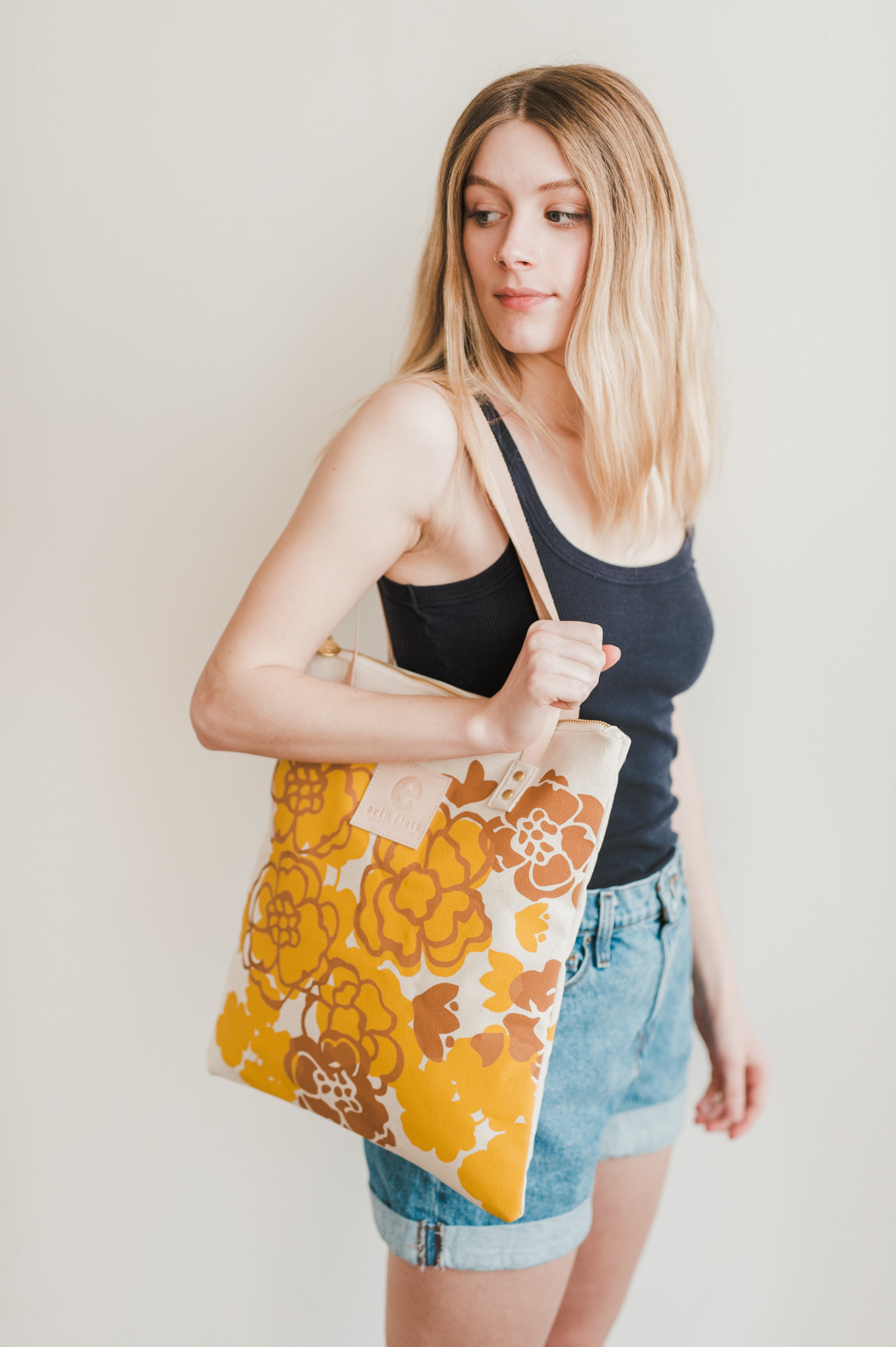 TURMERIC HAZEL MOD TOTE