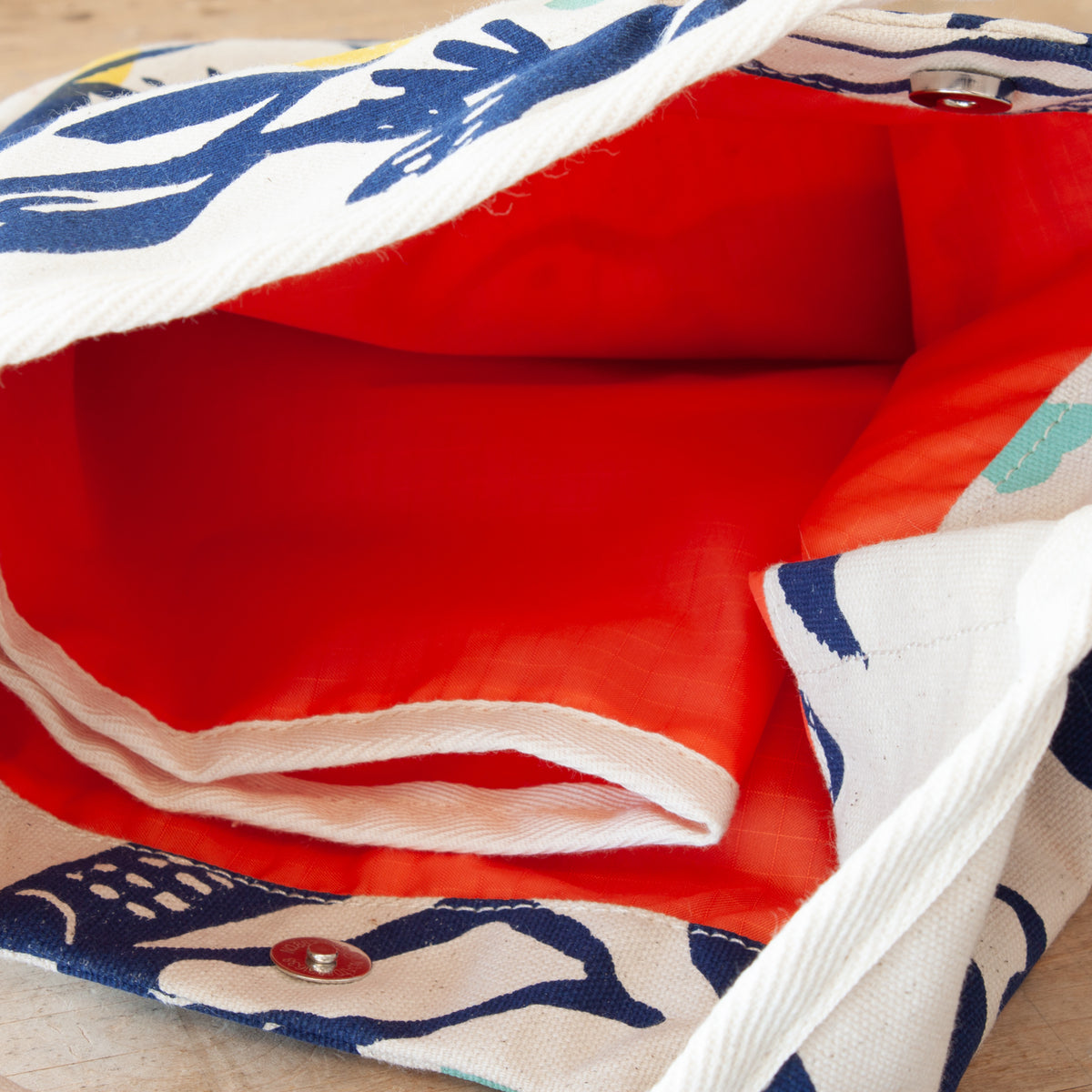 NAVY LEMON TREE LUNCH BAG erin flett